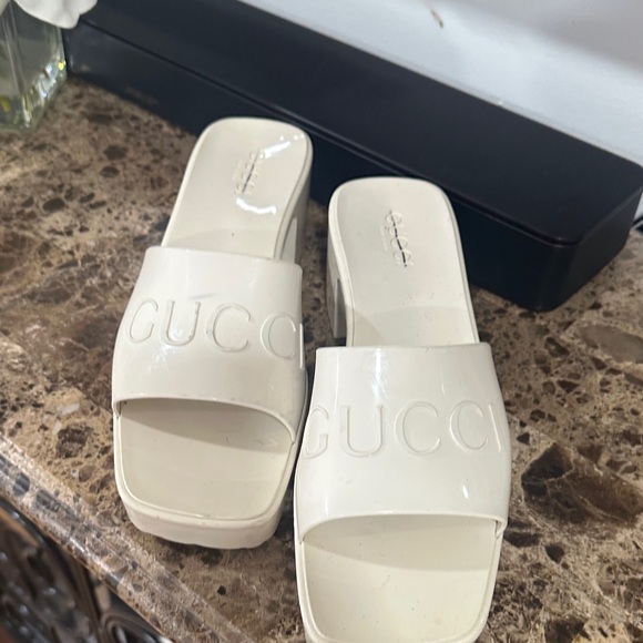 Gucci Women's Ivory Mules - Picture 7 of 8